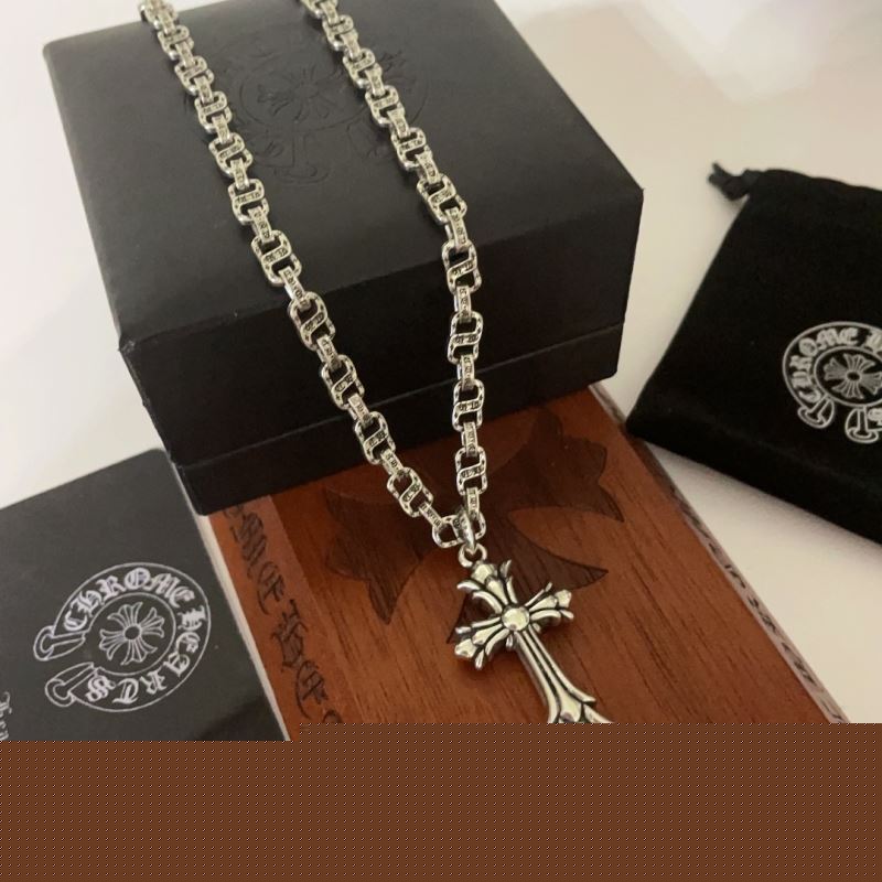 Ch**me He**ts necklaces